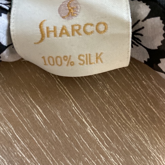 100% Silk Sharko Scarf - Picture 4 of 6